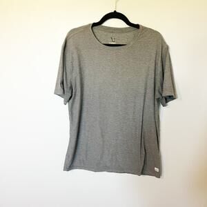 Vuori Heathered gray short sleeve‎ t shirt men’s large